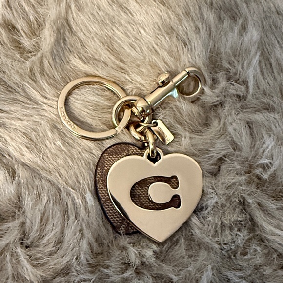 New Coach Signature Hearts Keyring keychain - #91478 - Picture 1 of 5